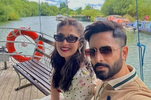 Beauti Clicks Ayeza Khan & Danish Taimoor Anniversary Trip to UK