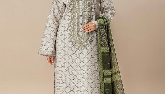 Women Suit Morbagh Lawn Stock Offer 2024 Flat 30% off