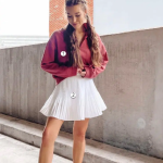 Champion Cropped Hoodie Trend 2024-25 Cropped Hoodie Outfit Ideas