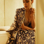 Sara Ali Khan Looks Outfit Sexy Delighted Us With Her Fashion 2024