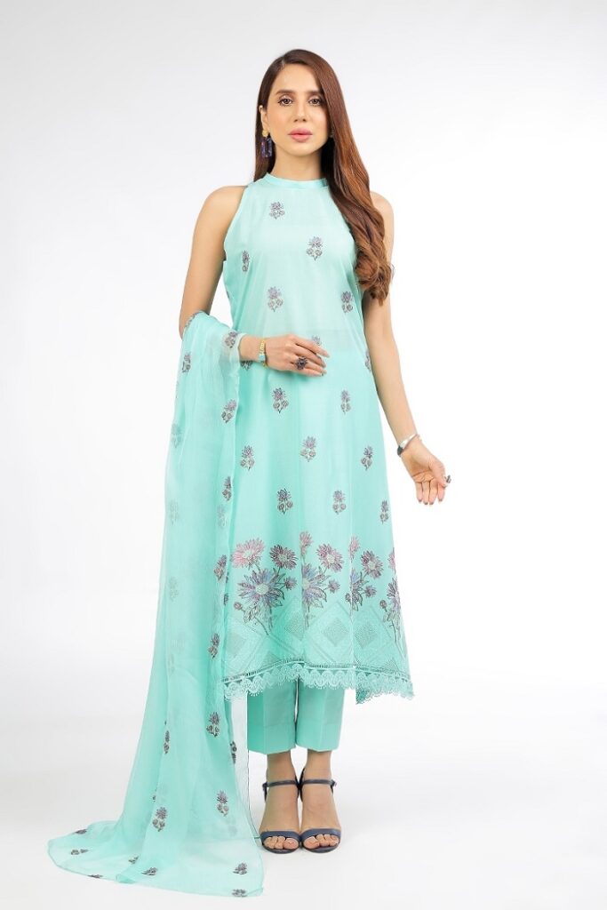 Stunning Dress Bareeze Sale Offer 2024-25 Upto 50% Off