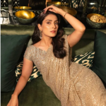 Cute Ayeza Khan’s Style Shiny Picks 2024 Tour To London